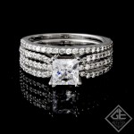 Ladies Diamond Bridal set Ring with 0.66 carat Round brilliant cut side diamonds.