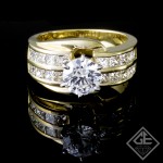 18k Yellow Gold Round Brilliant Cut Center Diamond with 1.32cts Princess Cut Side Diamonds Engagement Ring (Center Stone Sold Separately)