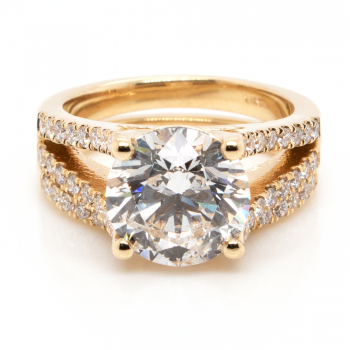 14k Yellow Gold Bridal Set Featuring 3.02cts Round Brilliant Diamond Engagement Ring